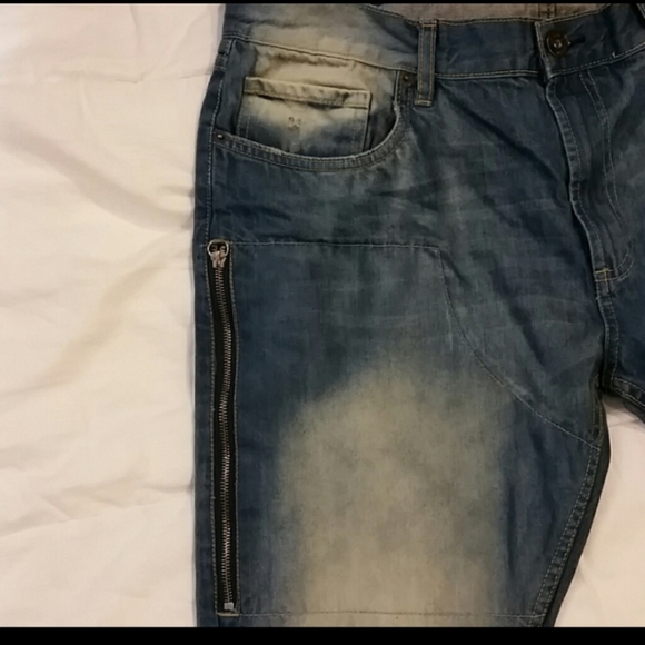 Evolution In Design Jeans - Picture 6 of 8